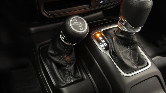 New 2026 Jeep Gladiator Sport AWD/4WD image 32