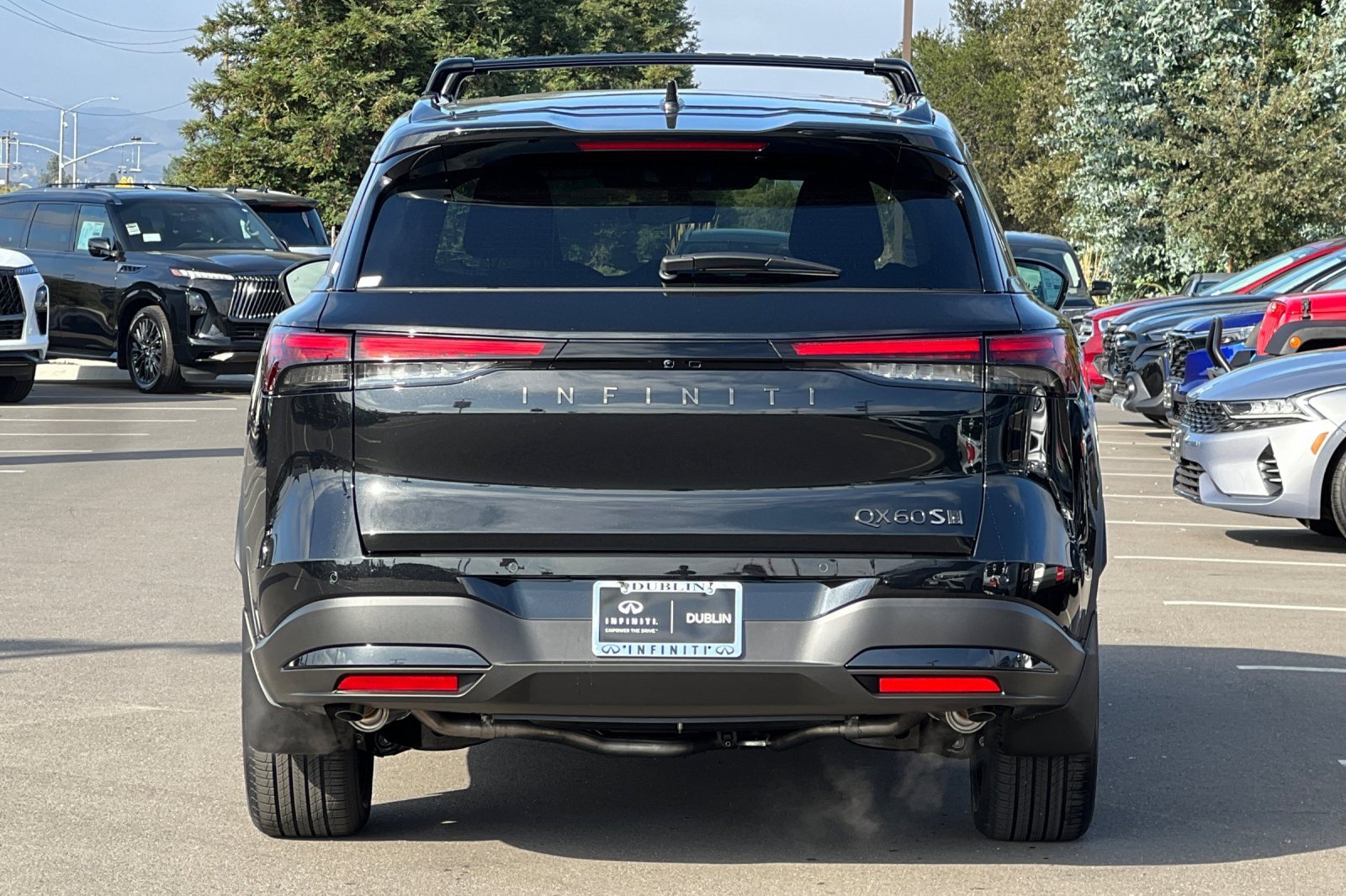 New 2026 INFINITI QX60 Sport w/ Dark Cargo Package image 4