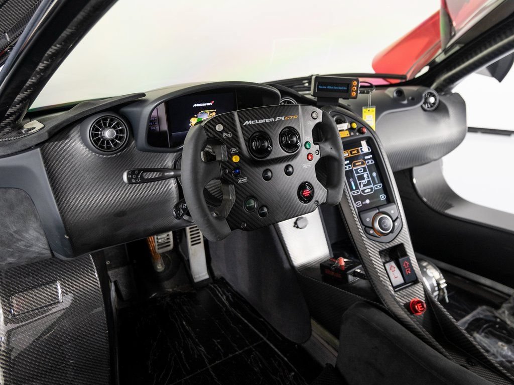 Used 2015 McLaren P1 RWD image 13