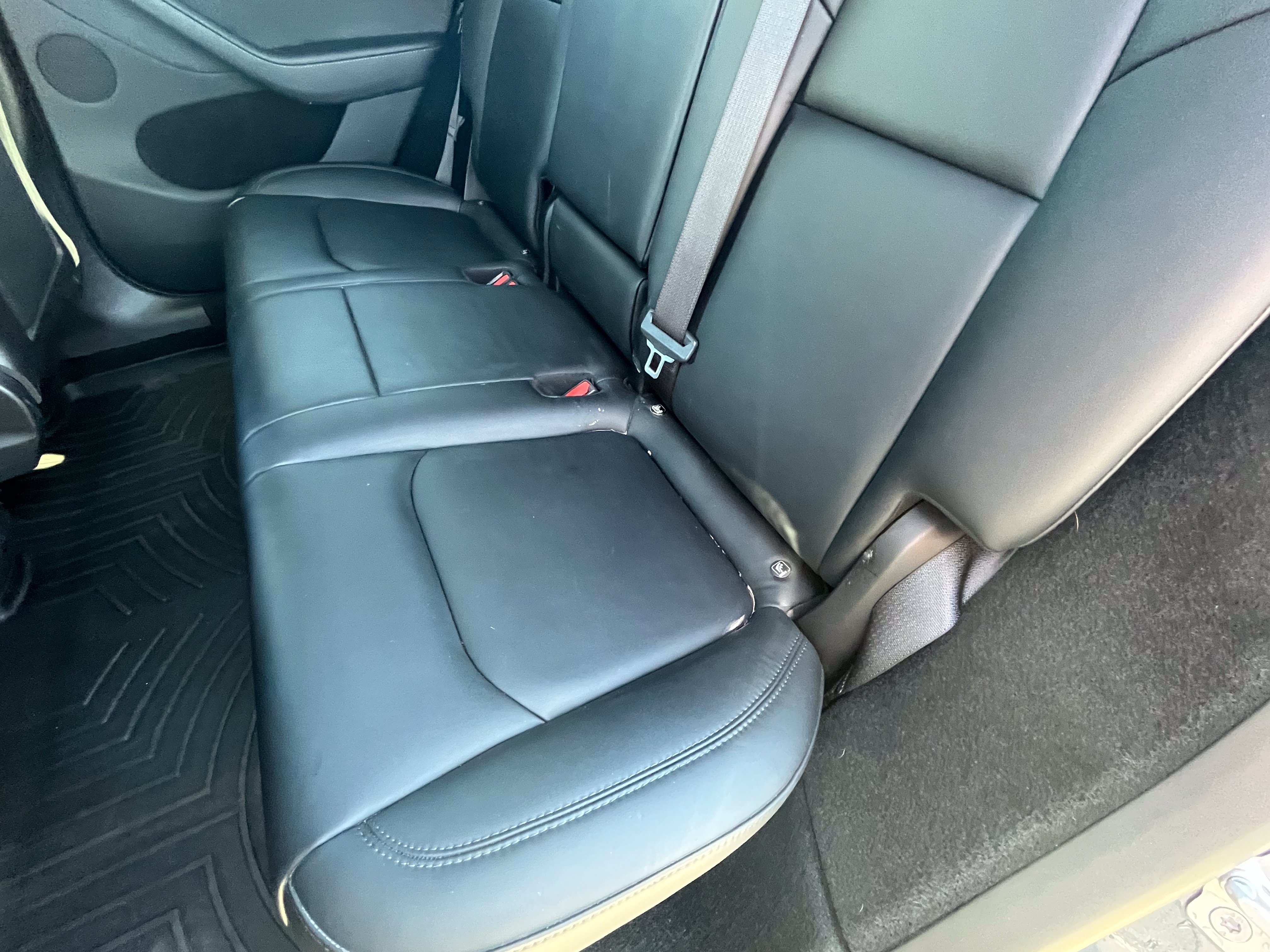 Used 2023 Tesla Model Y Long Range AWD/4WD image 29