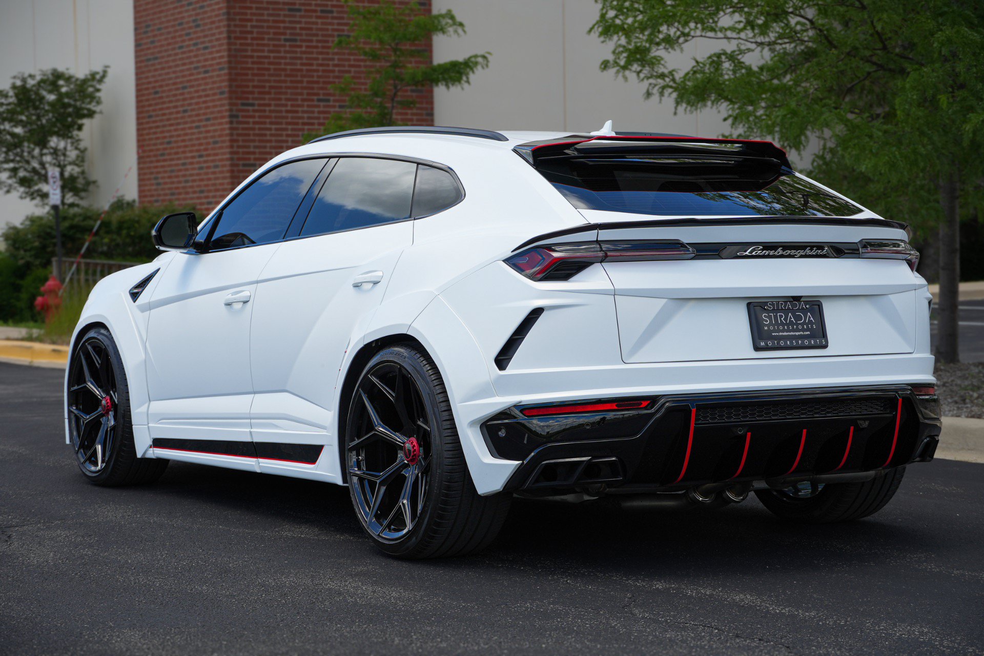 Used 2020 Lamborghini Urus AWD/4WD image 8