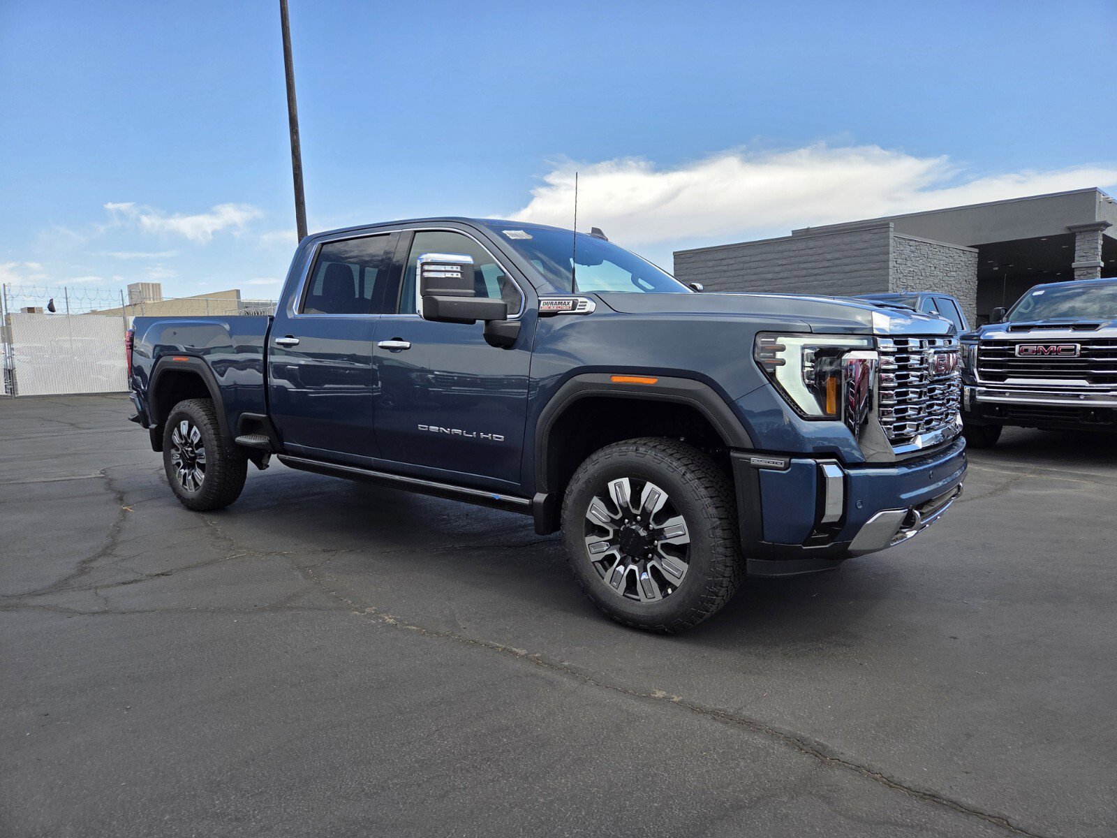 New 2025 GMC Sierra 2500 Denali w/ Denali Reserve Package image 1