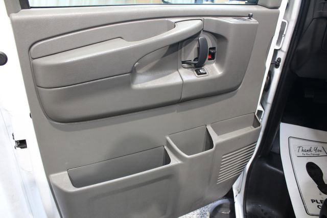 Used 2014 GMC Savana 3500 DURAMAX image 30