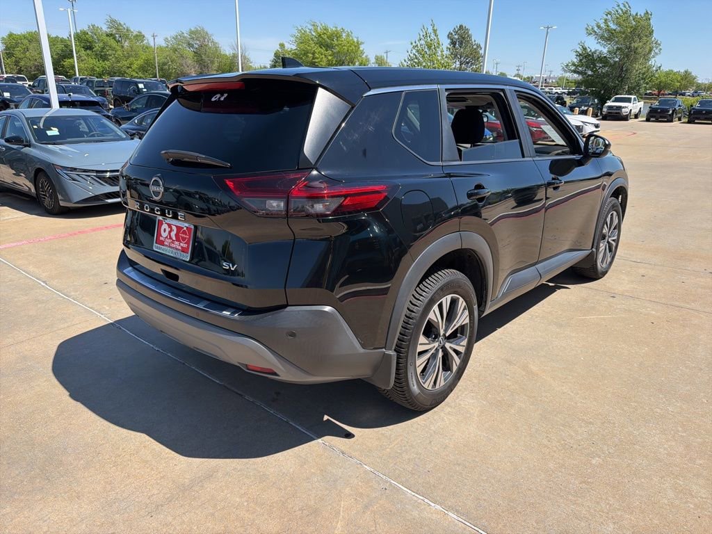 Used 2023 Nissan Rogue SV image 5