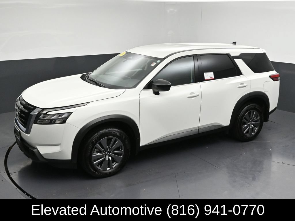 Used 2024 Nissan Pathfinder S AWD/4WD image 24
