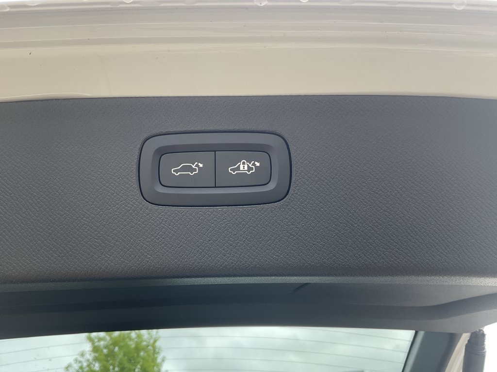 New 2027 Volvo XC90 B6 Ultra AWD/4WD image 10
