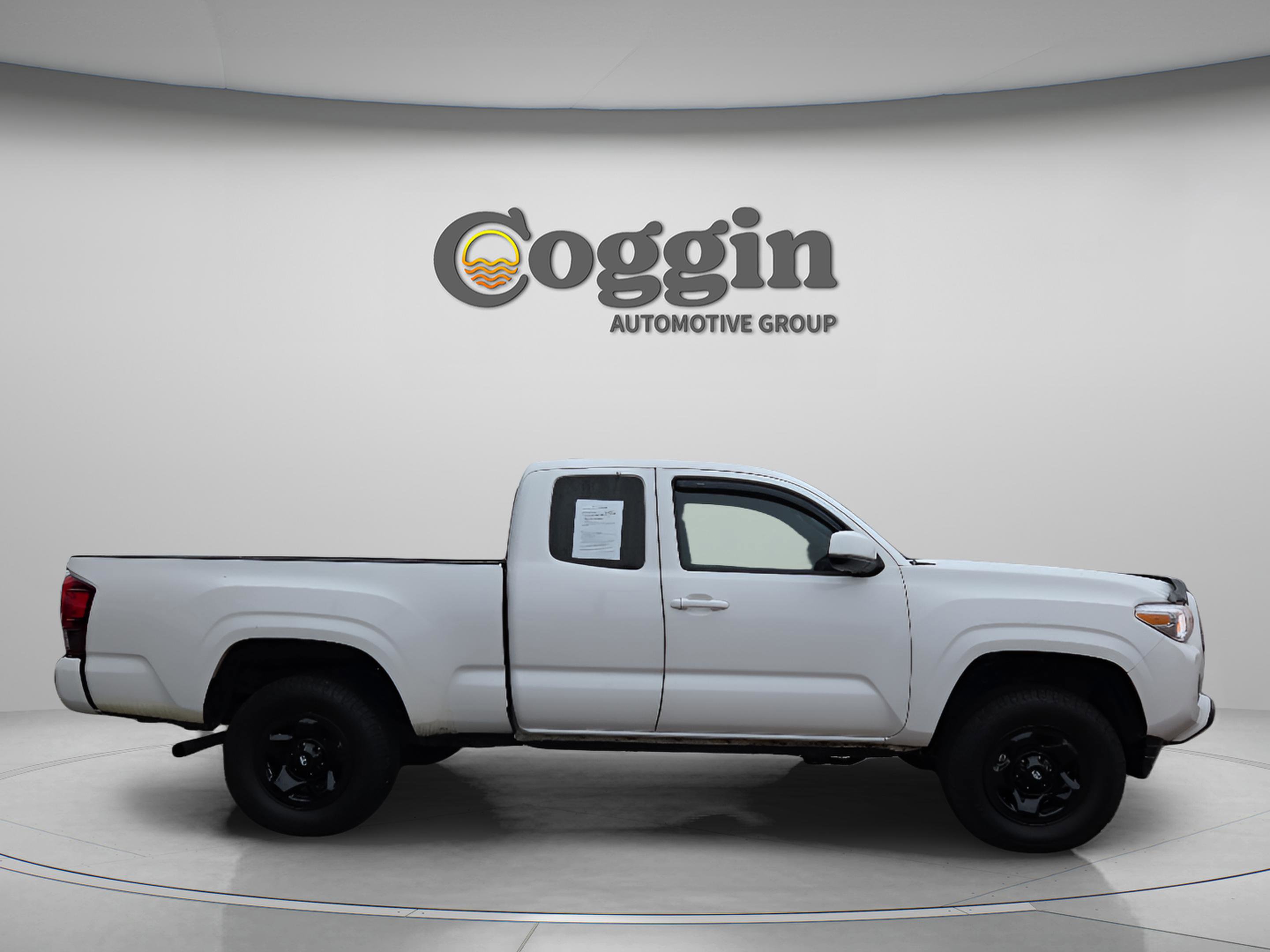 Used 2023 Toyota Tacoma SR w/ SR Convenience Package image 8