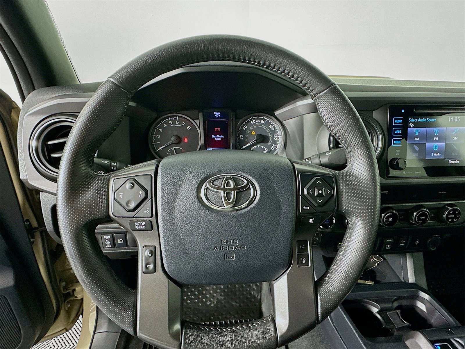 Used 2018 Toyota Tacoma TRD Sport w/ Technology Package image 11