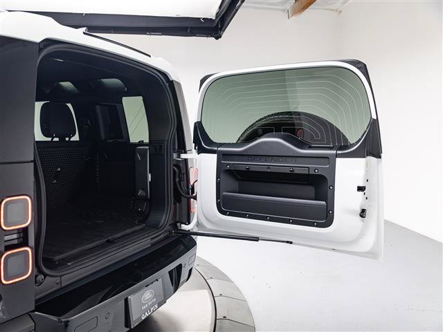 New 2026 Land Rover Defender 110 S AWD/4WD image 33