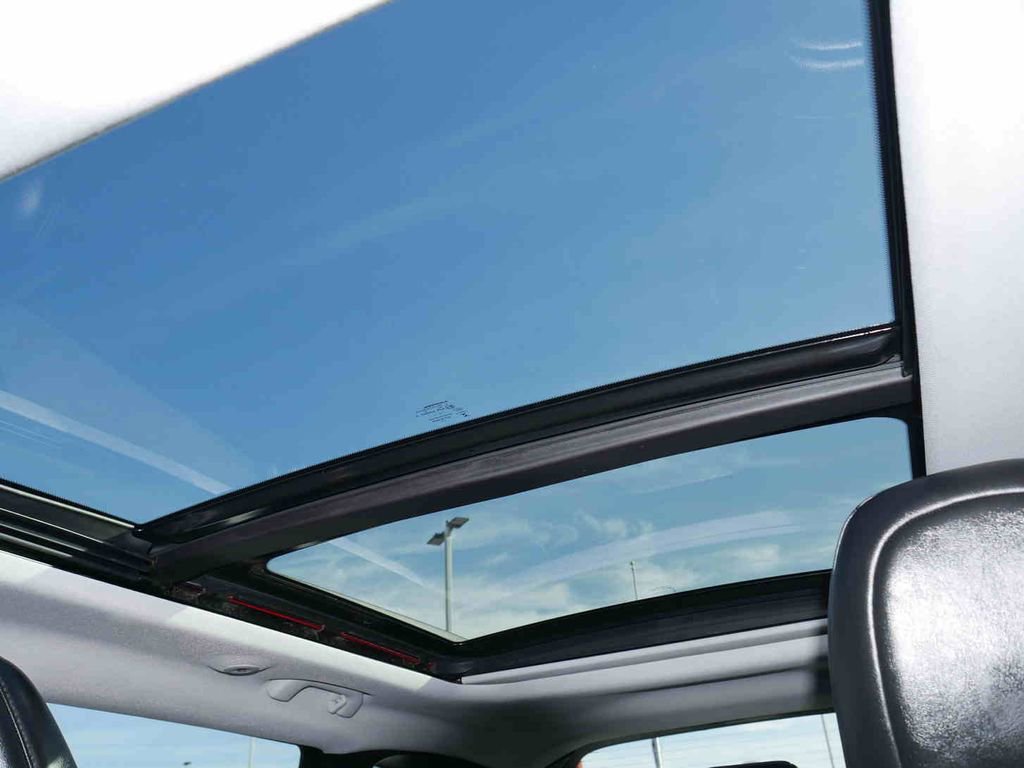 Used 2019 Jeep Cherokee Trailhawk image 35