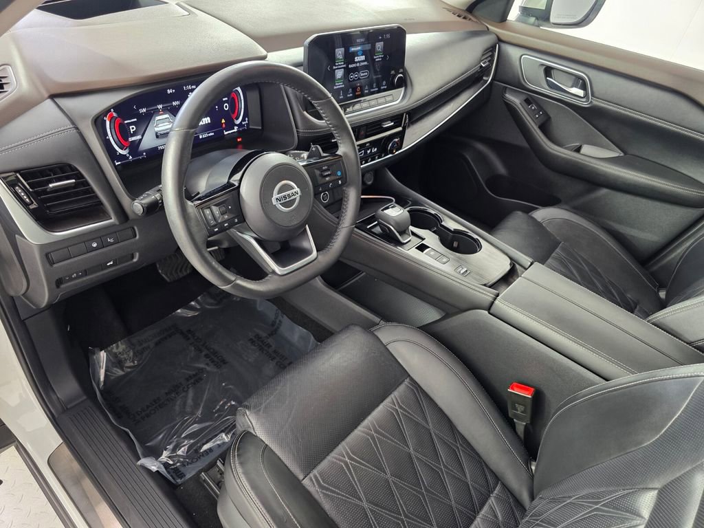 Used 2021 Nissan Rogue Platinum image 10