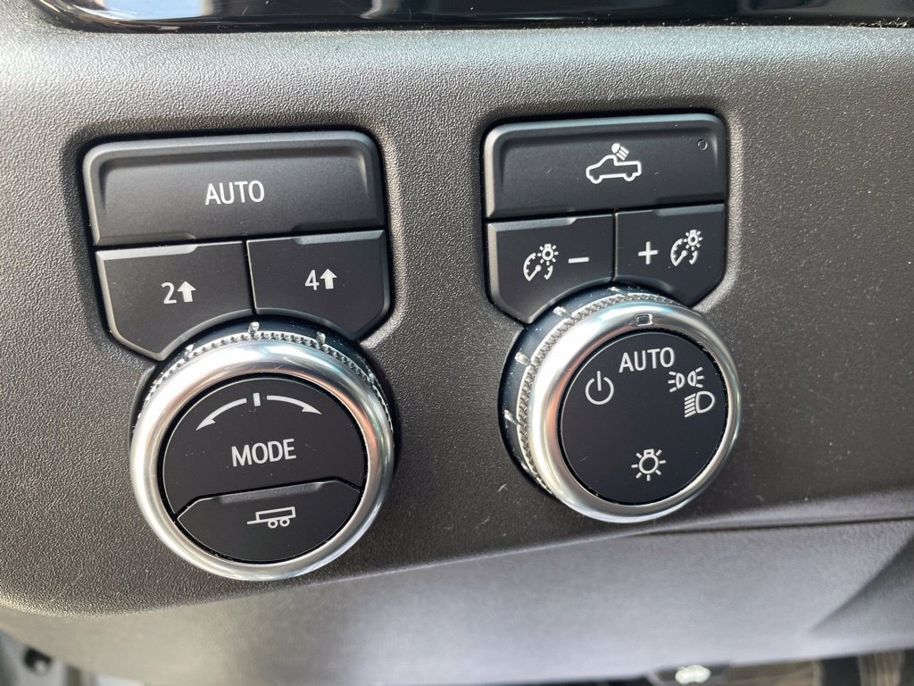 Used 2022 GMC Sierra 1500 SLE AWD/4WD image 15