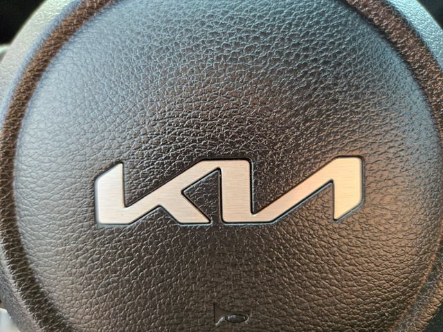 Used 2023 Kia Soul S FWD image 30
