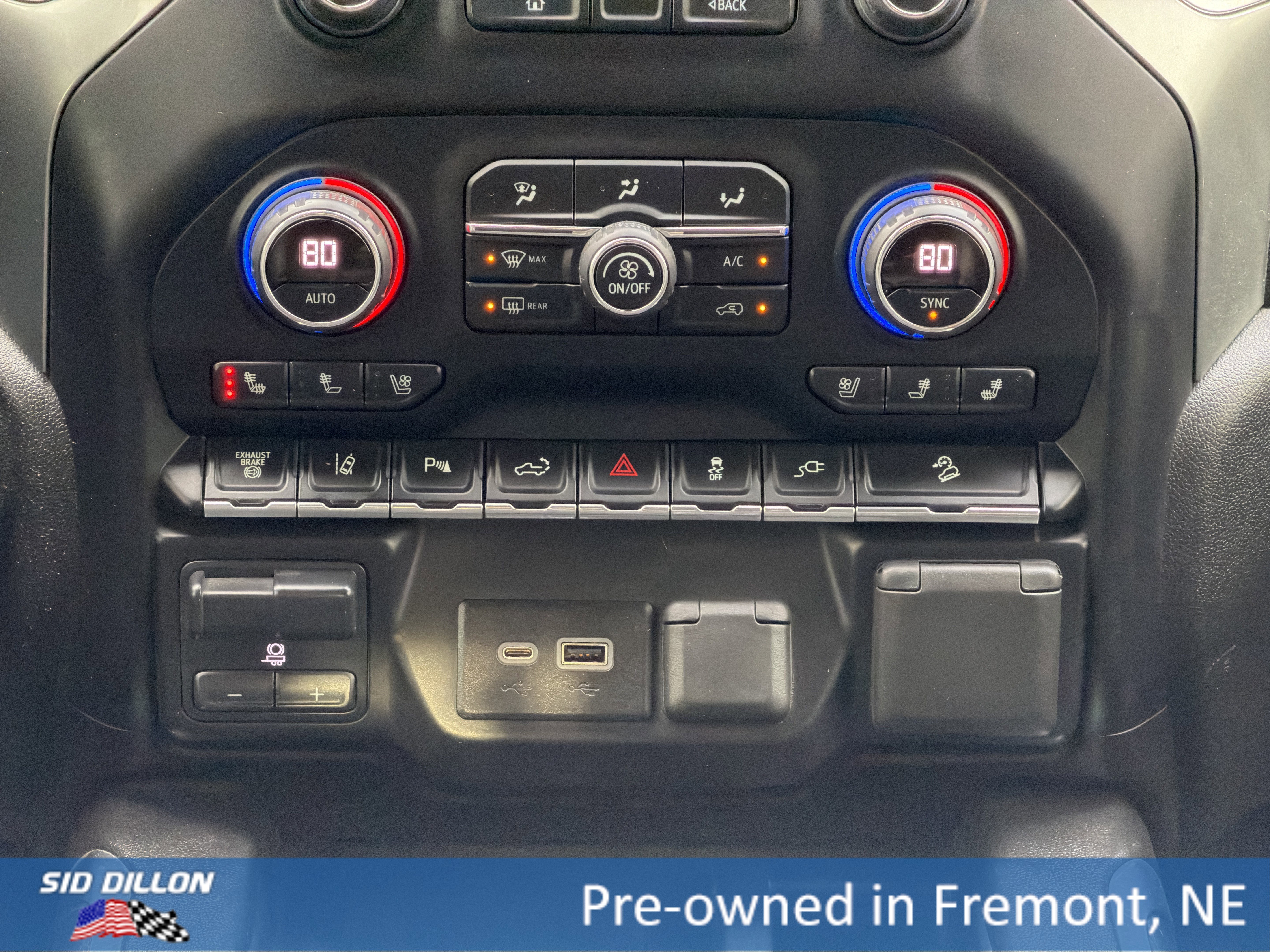 Certified 2020 Chevrolet Silverado 2500 LTZ w/ LTZ Premium Package AWD/4WD image 14