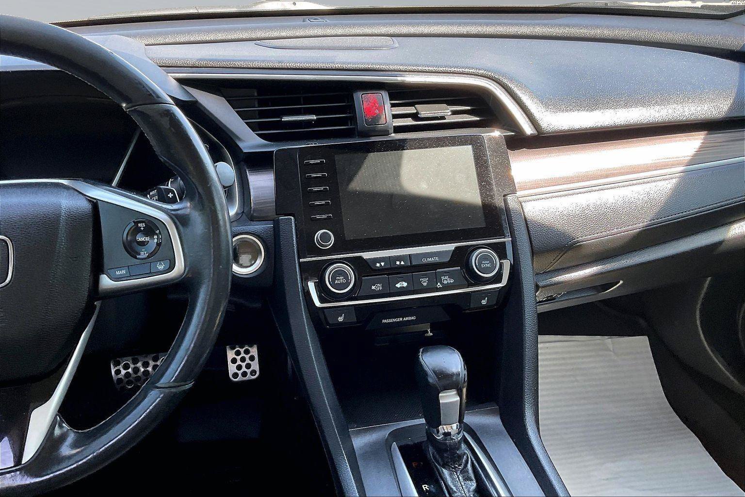 Used 2019 Honda Civic Touring image 6