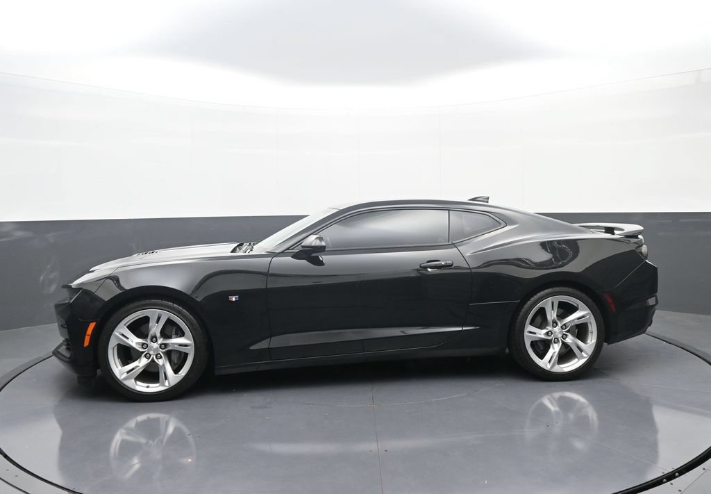 Used 2019 Chevrolet Camaro SS RWD image 4