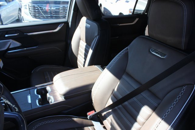 New 2026 GMC Acadia Denali Ultimate w/ LPO, Floor Liner Package image 2