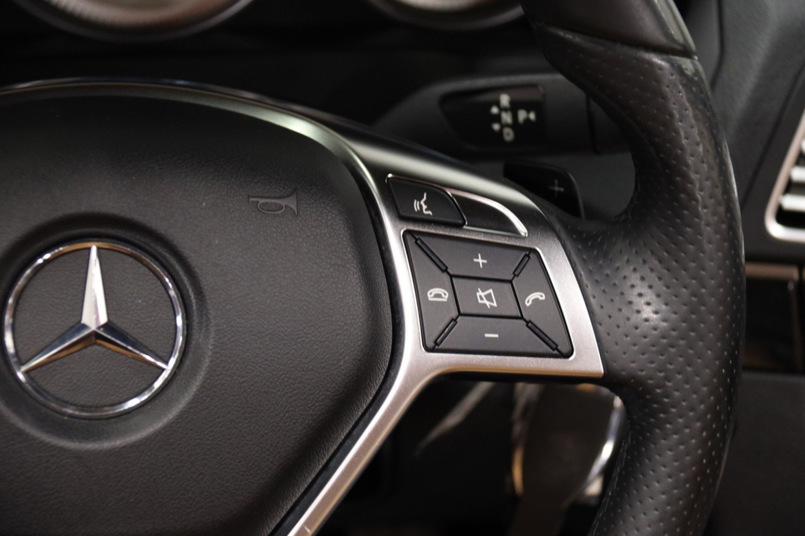 Used 2015 Mercedes-Benz E 400 Cabriolet w/ Premium 1 Package image 51