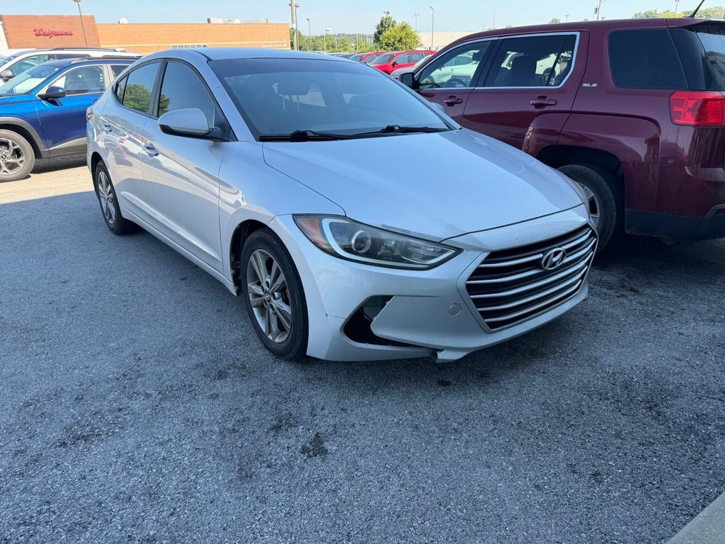 Used 2018 Hyundai Elantra SEL FWD image 2