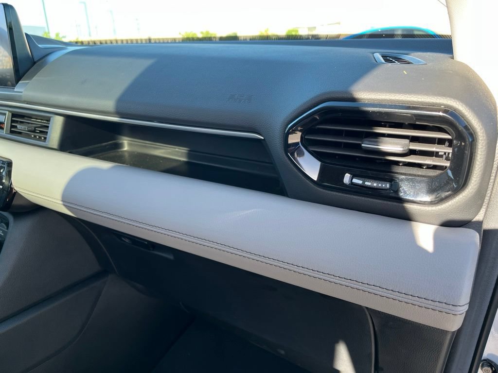 Certified 2025 Honda Pilot Touring image 32