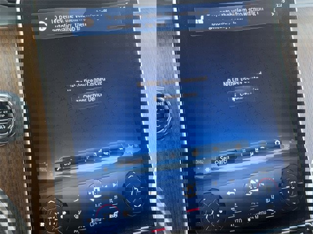 Used 2024 Mercedes-Benz GLC 300 image 18