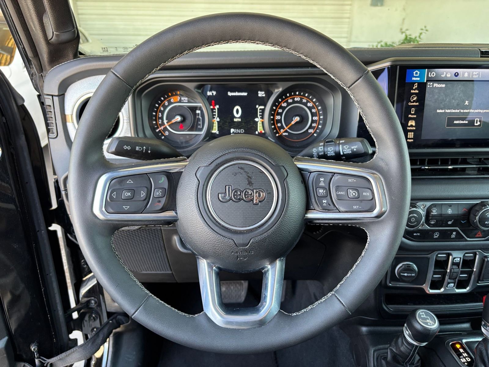 Used 2025 Jeep Wrangler Unlimited Sahara AWD/4WD image 28