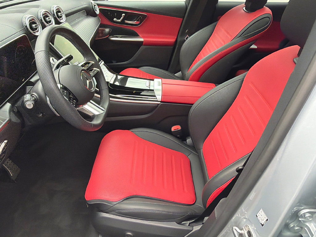 Used 2026 Mercedes-Benz GLC 300 4MATIC image 9