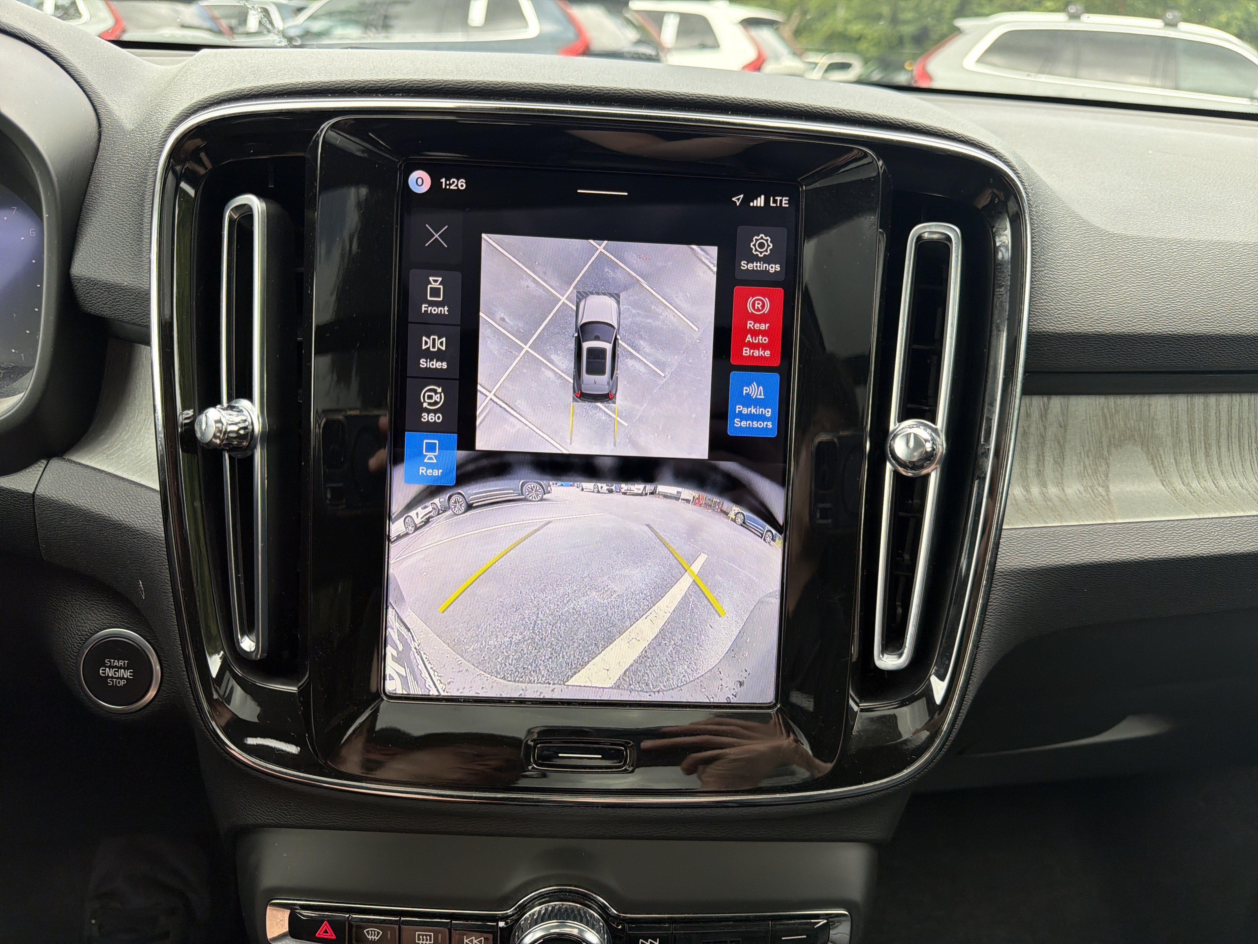 Certified 2026 Volvo XC40 B5 Plus AWD/4WD image 25