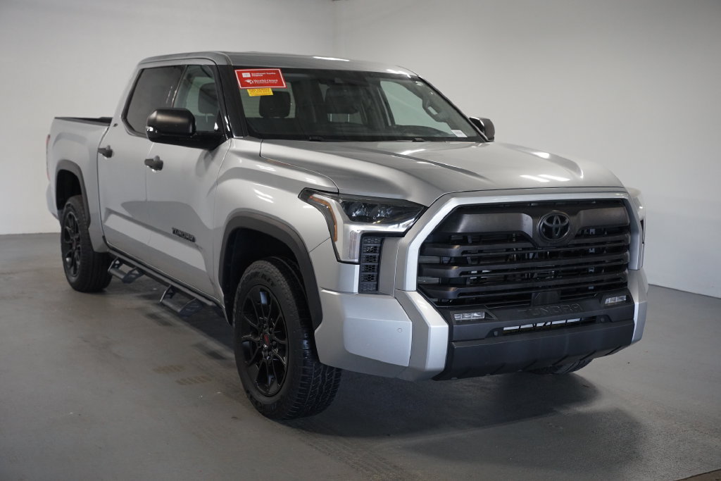 Used 2023 Toyota Tundra SR5 w/ SR5 Convenience Package AWD/4WD image 3