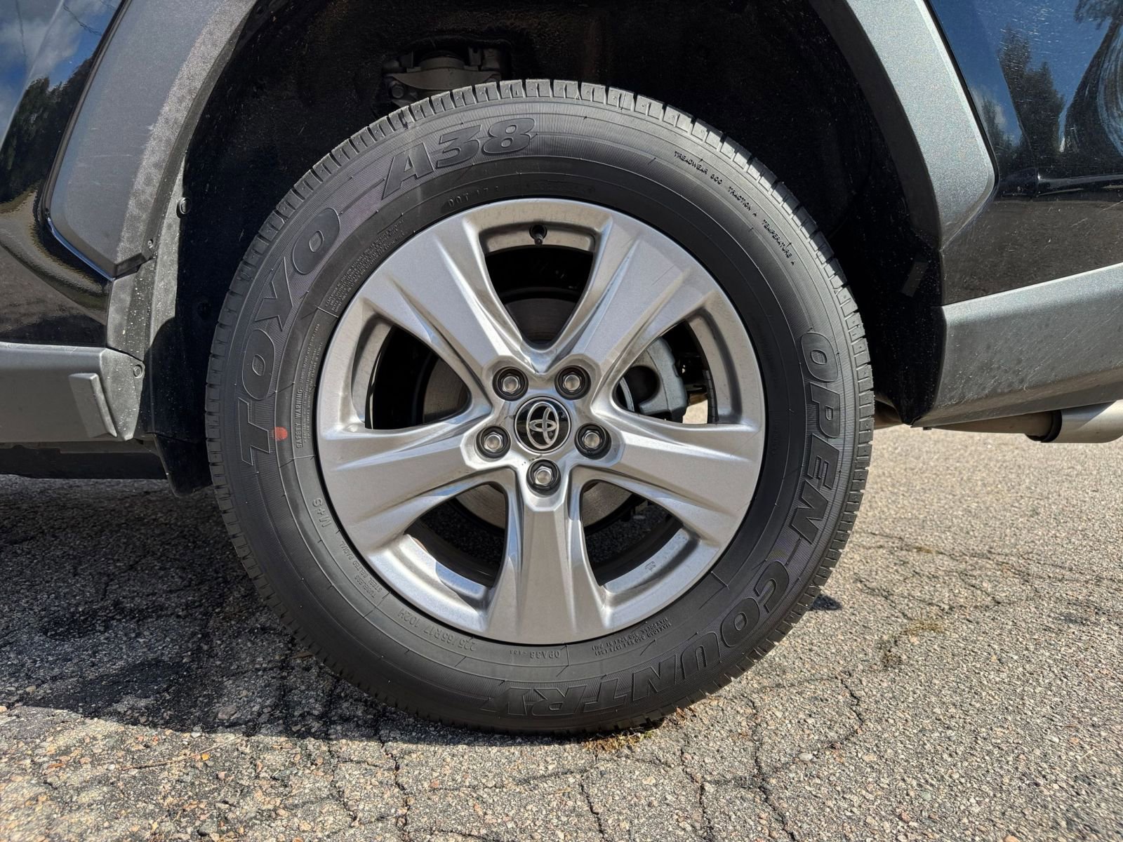 Used 2025 Toyota RAV4 XLE image 24