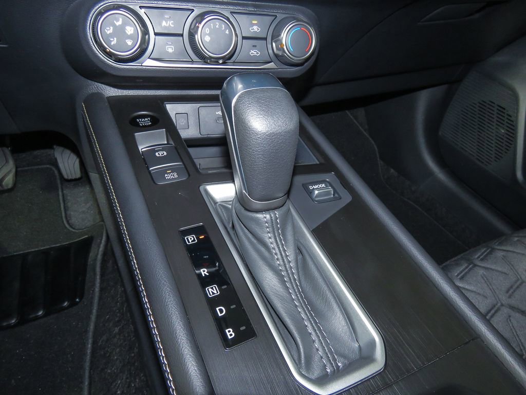 Certified 2025 Nissan Kicks SV image 14