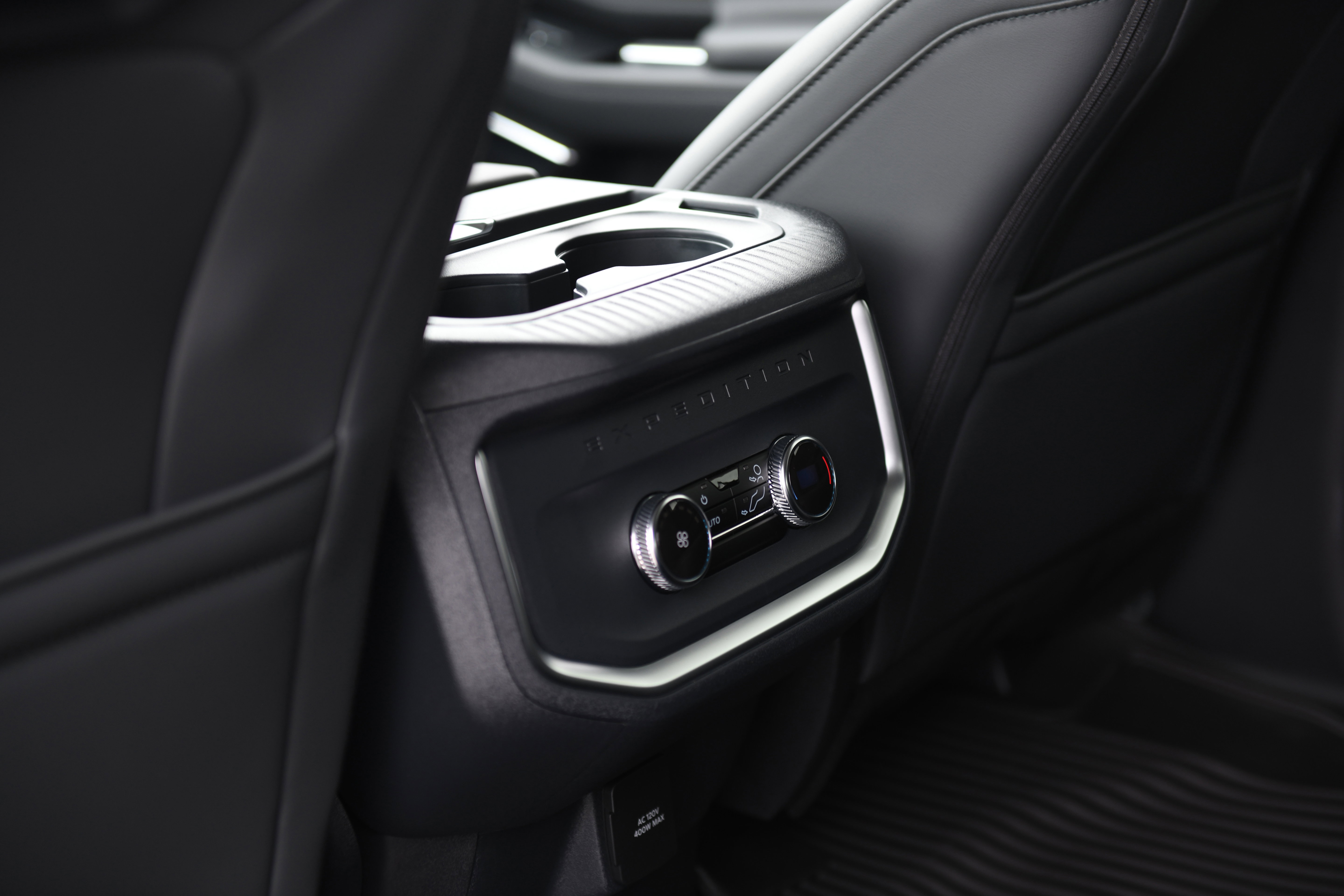 New 2026 Ford Expedition Active image 19