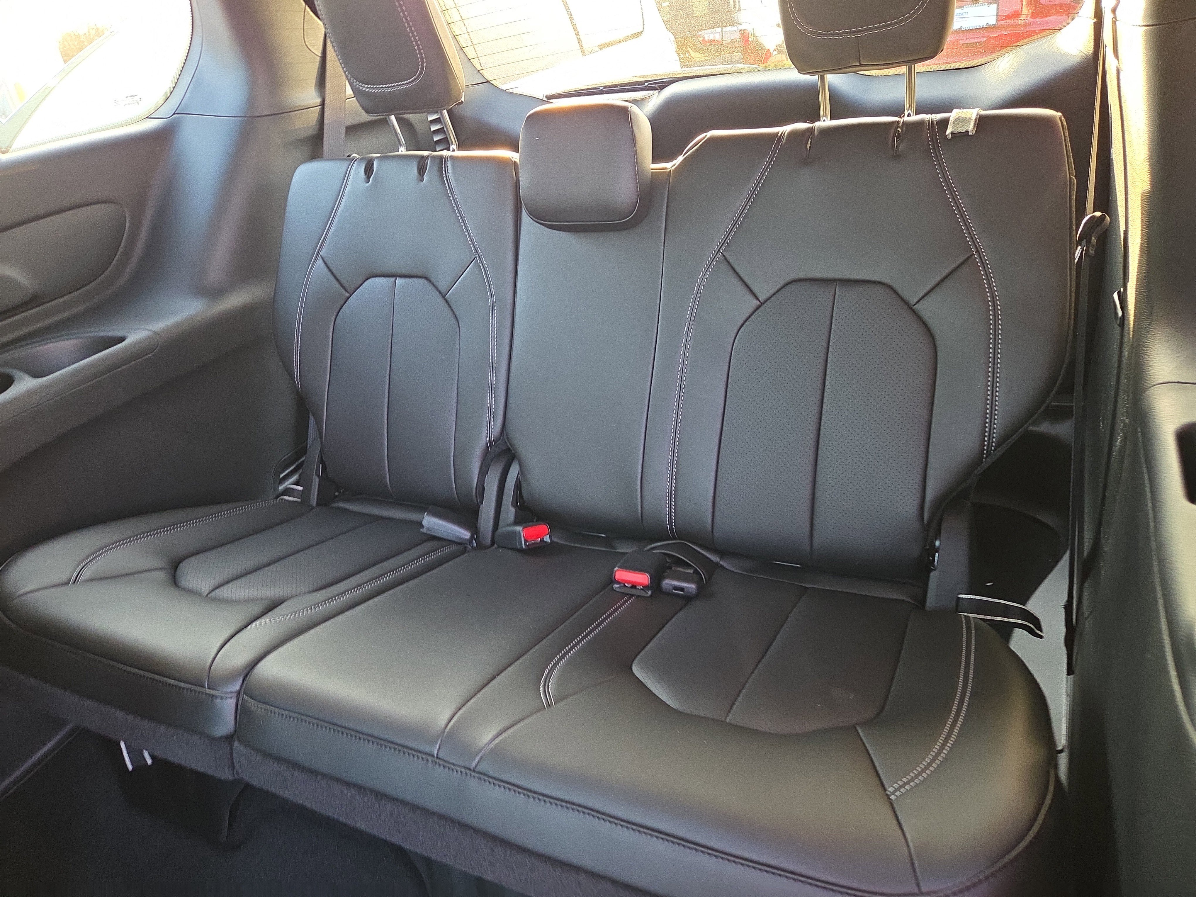 New 2026 Chrysler Pacifica Select FWD image 8