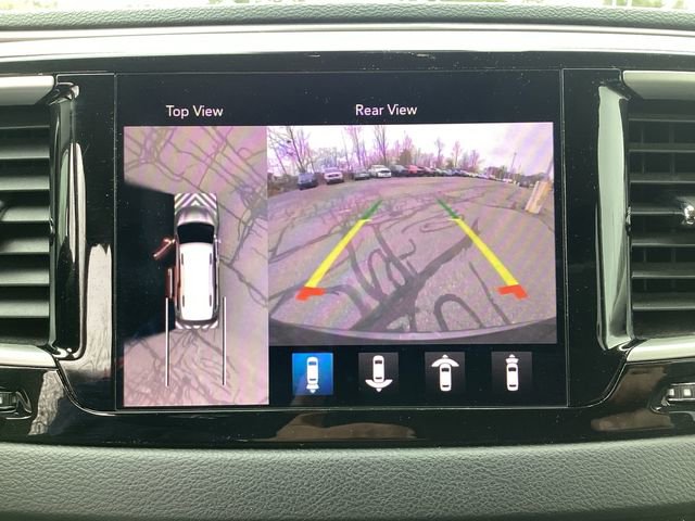 Used 2020 Chrysler Pacifica Touring-L Plus image 19