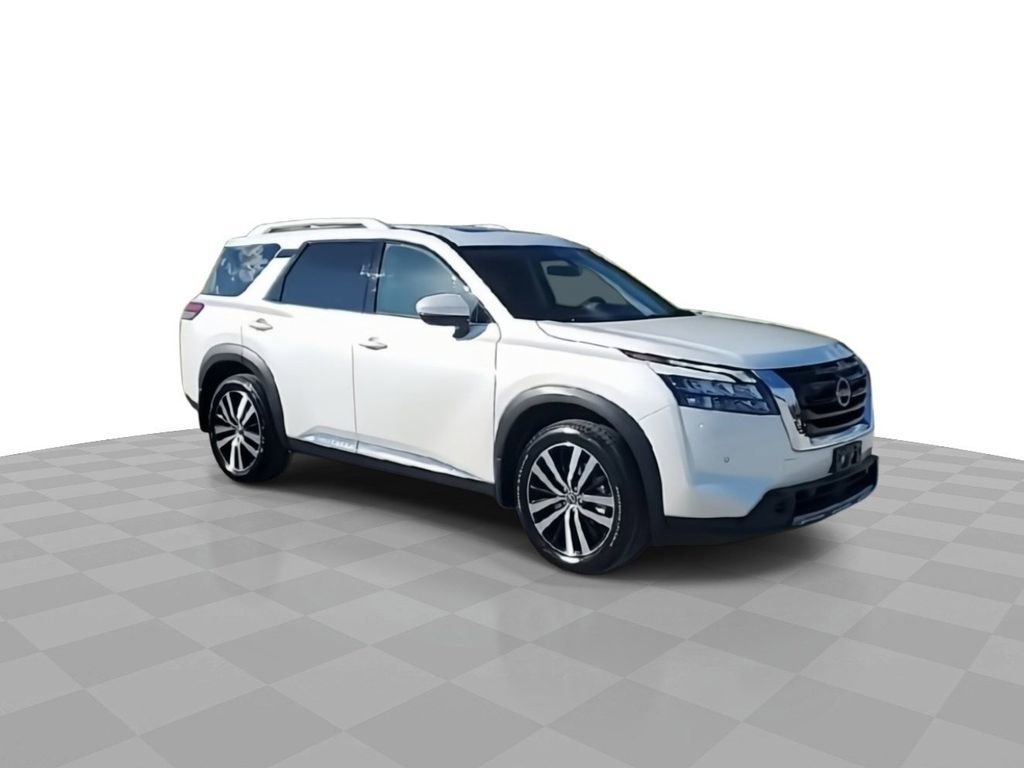 Used 2025 Nissan Pathfinder Platinum video 2