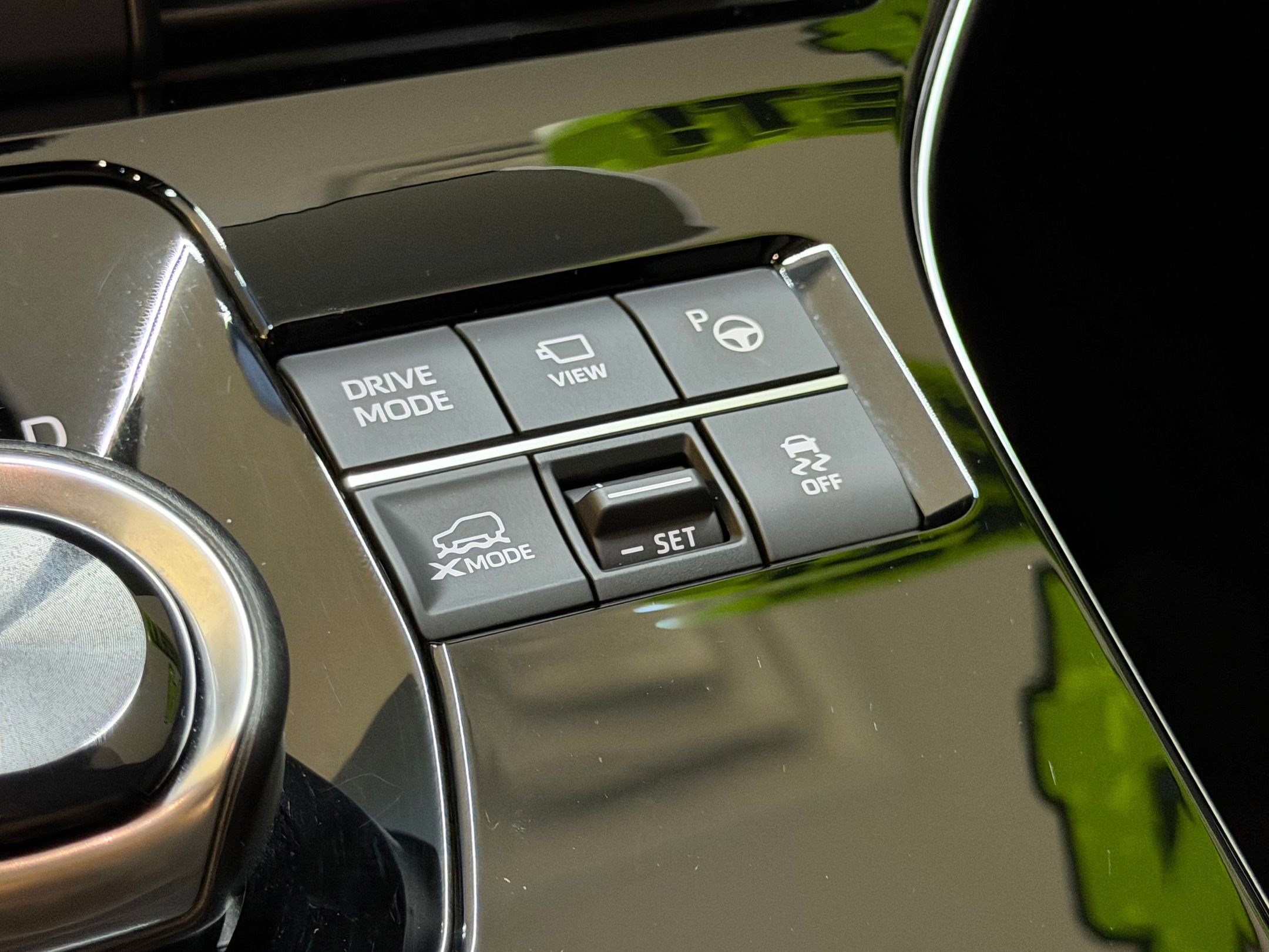 Used 2024 Subaru Solterra Touring w/ Touring Package image 33