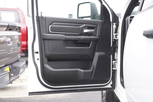 Used 2025 RAM 2500 Big Horn AWD/4WD image 30