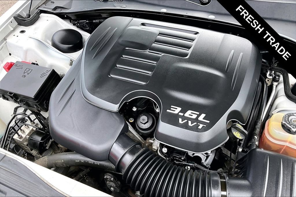 Used 2013 Chrysler 300 S RWD image 30