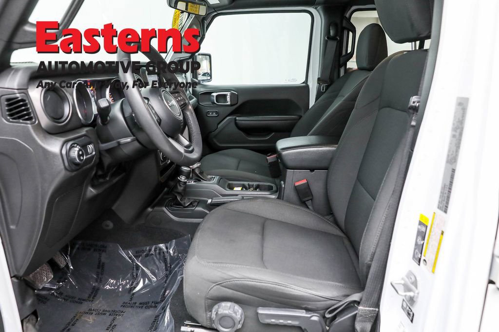 Used 2023 Jeep Gladiator Sport image 13