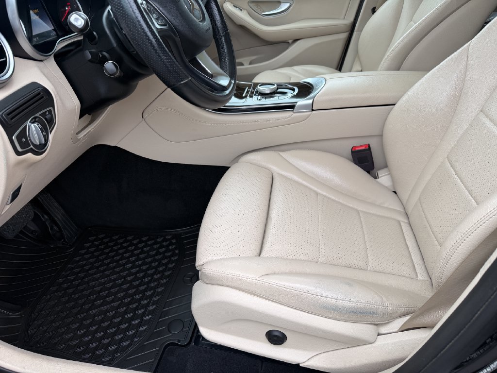 Used 2019 Mercedes-Benz GLC 300 image 26