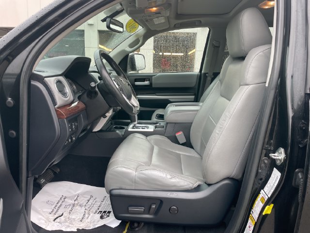 Used 2017 Toyota Tundra Limited w/ Limited Premium Package AWD/4WD image 19
