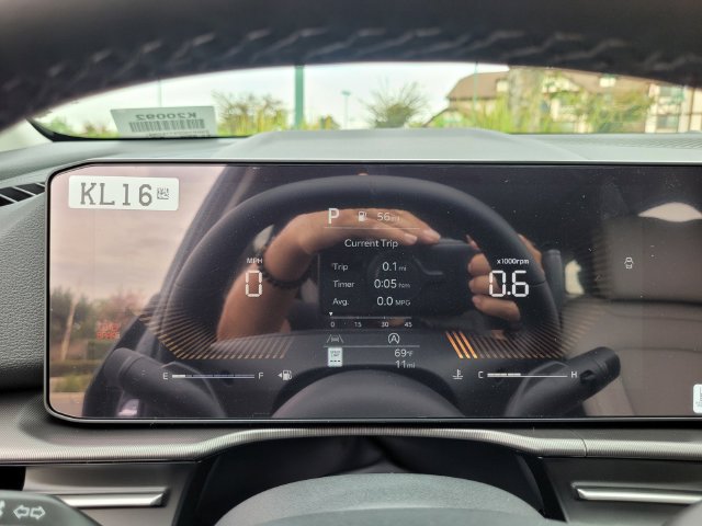 New 2026 Kia Sportage EX FWD image 11
