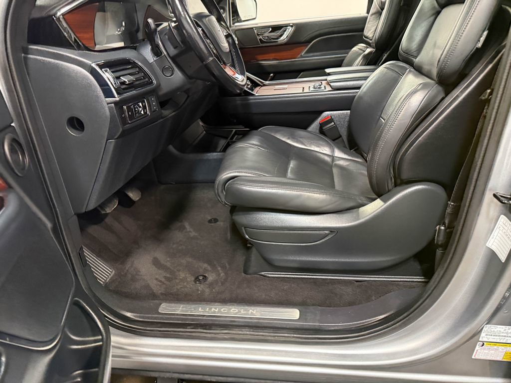 Used 2023 Lincoln Navigator Reserve image 57