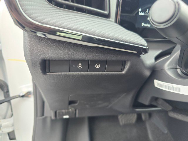 New 2025 Nissan Kicks SR w/ SR Premium Package image 27