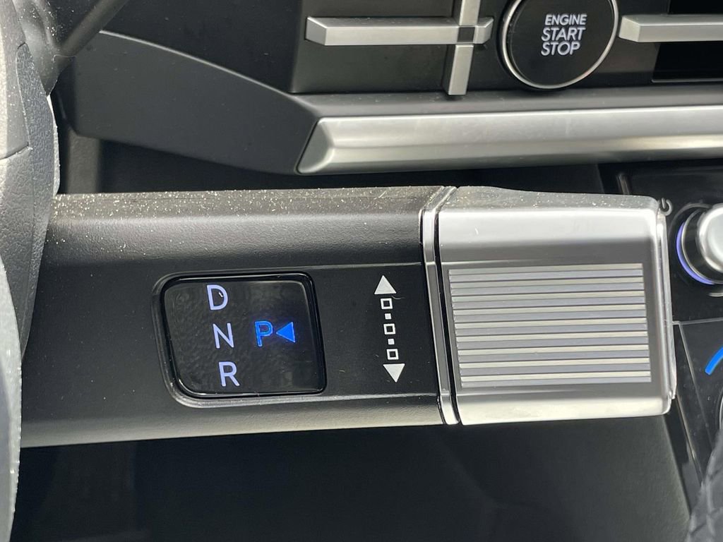 Certified 2025 Hyundai Santa Fe SEL image 15