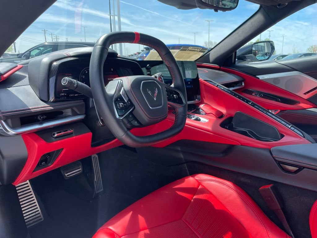 Used 2024 Chevrolet Corvette Stingray Premium Conv RWD image 9