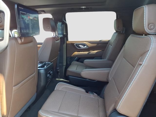 Used 2024 Chevrolet Suburban High Country AWD/4WD image 17