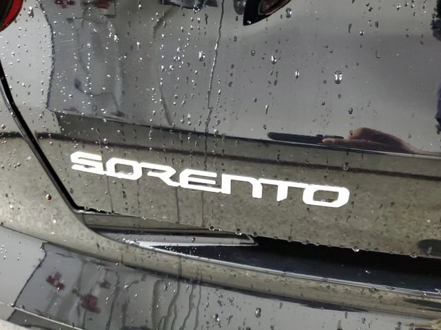 Used 2023 Kia Sorento S image 6