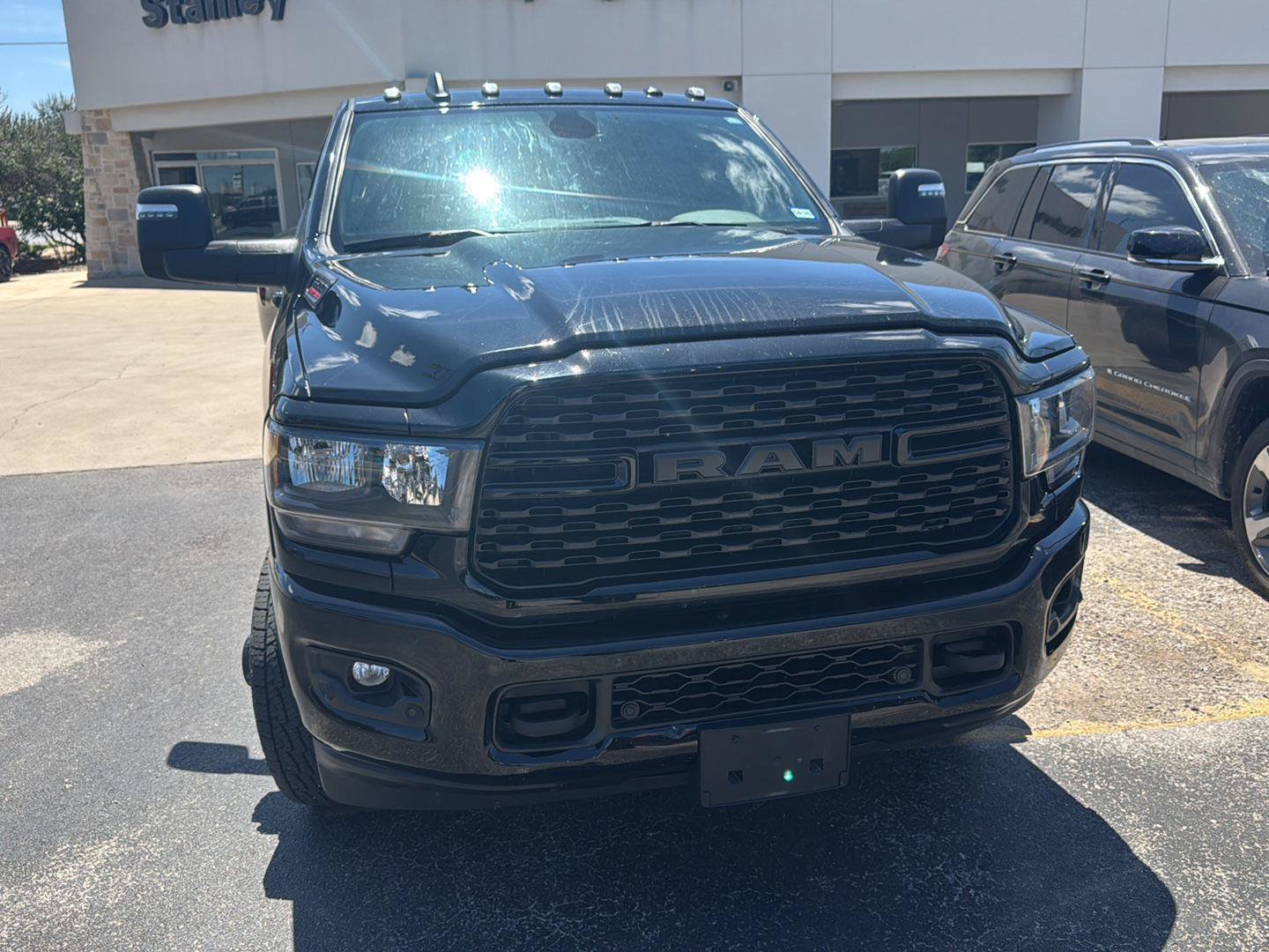 Used 2024 RAM 3500 Big Horn w/ Night Edition AWD/4WD image 3