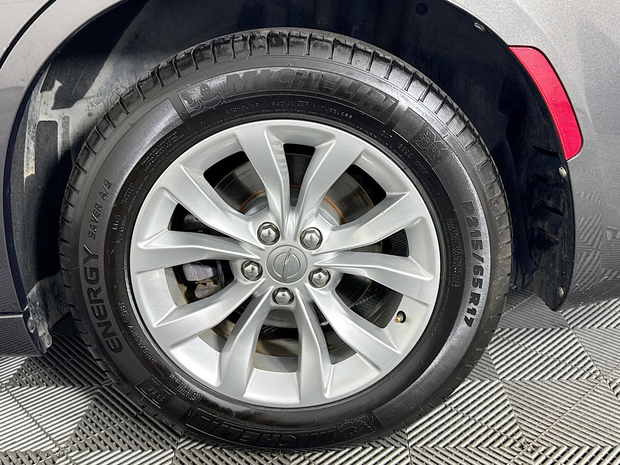 Used 2020 Chrysler 300 Touring RWD image 36